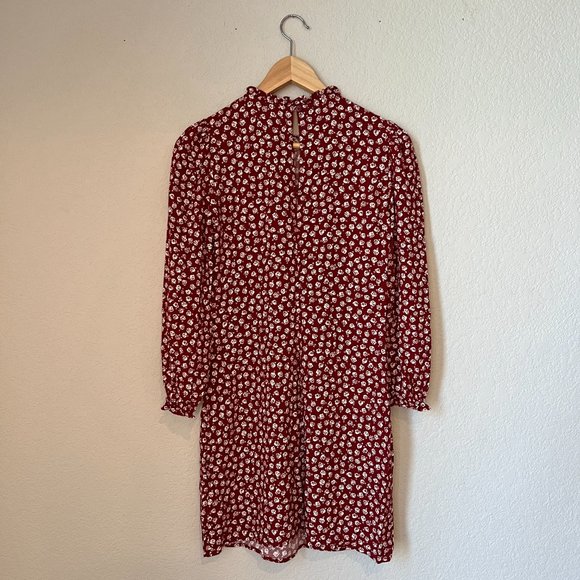 Reformation Leora Dress | Size: 2 | Color: Red + White Floral - Picture 5 of 8
